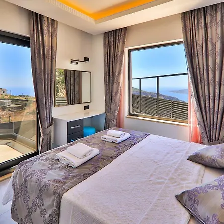 4 Bedroom With Private Pool Near Kalkan