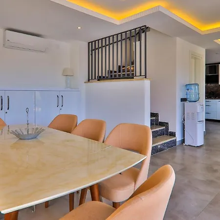 4 Bedroom With Private Pool Near Villa Kalkan