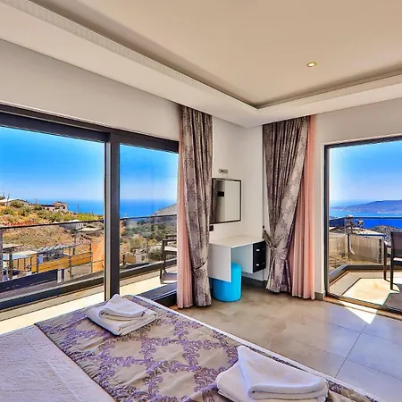 4 Bedroom With Private Pool Near Villa Kalkan