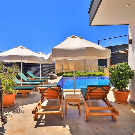 Villa 4 Bedroom With Private Pool Near *