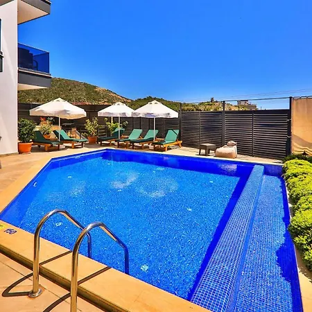 4 Bedroom With Private Pool Near *