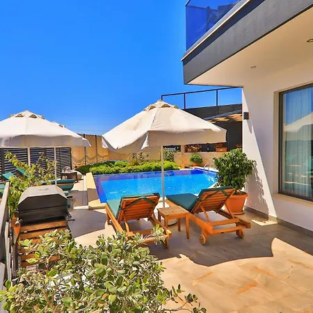 4 Bedroom With Private Pool Near Vila Kalkan