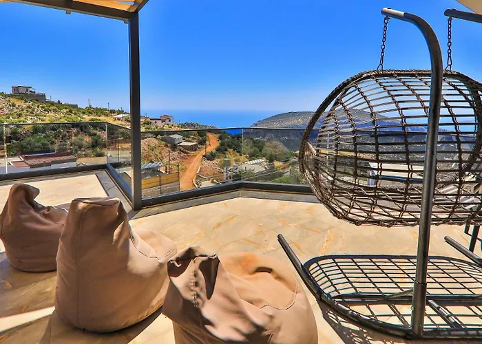 4 Bedroom With Private Pool Near *