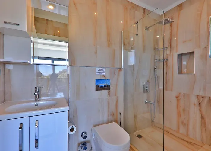 فيلة 4 Bedroom With Private Pool Near