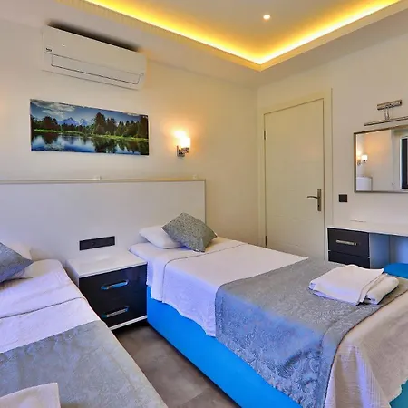 וילה 4 Bedroom With Private Pool Near קלקן